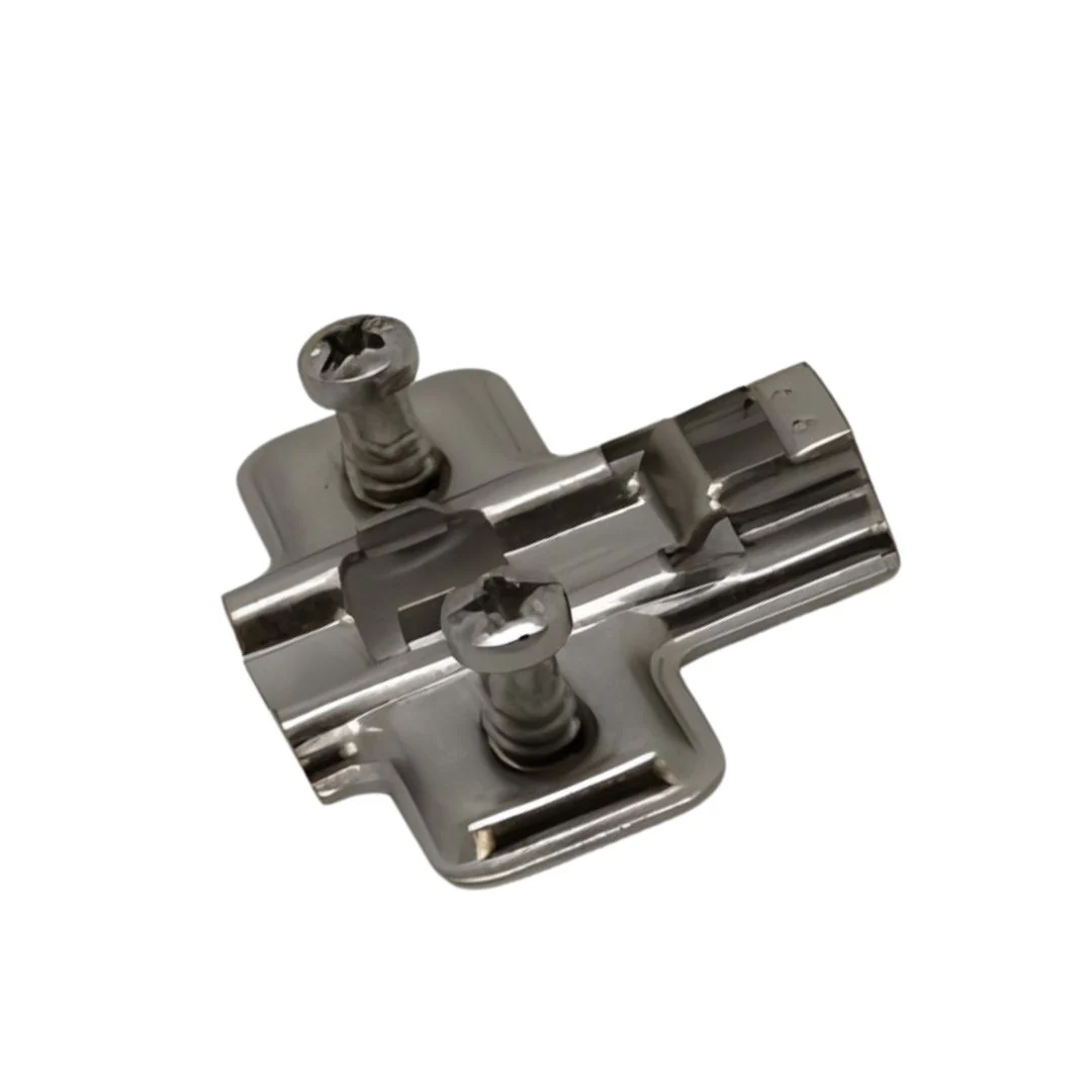 Series 61 Half Overlay 105° Clip On Soft Close Hinge - Image 3